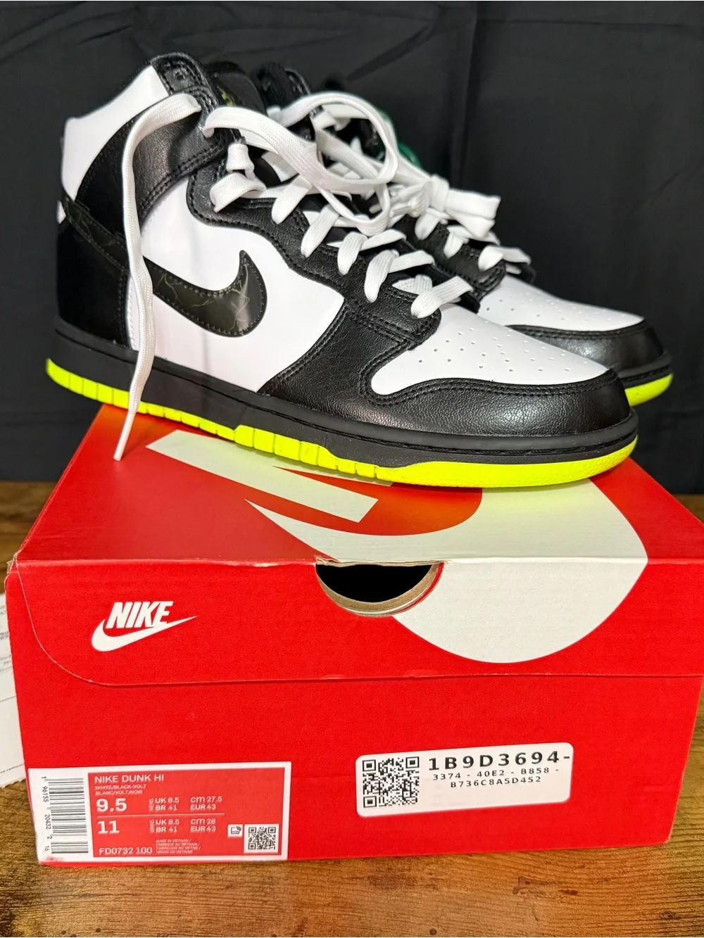 Nike Dunk Hi White Black Electric Panda New with Box
